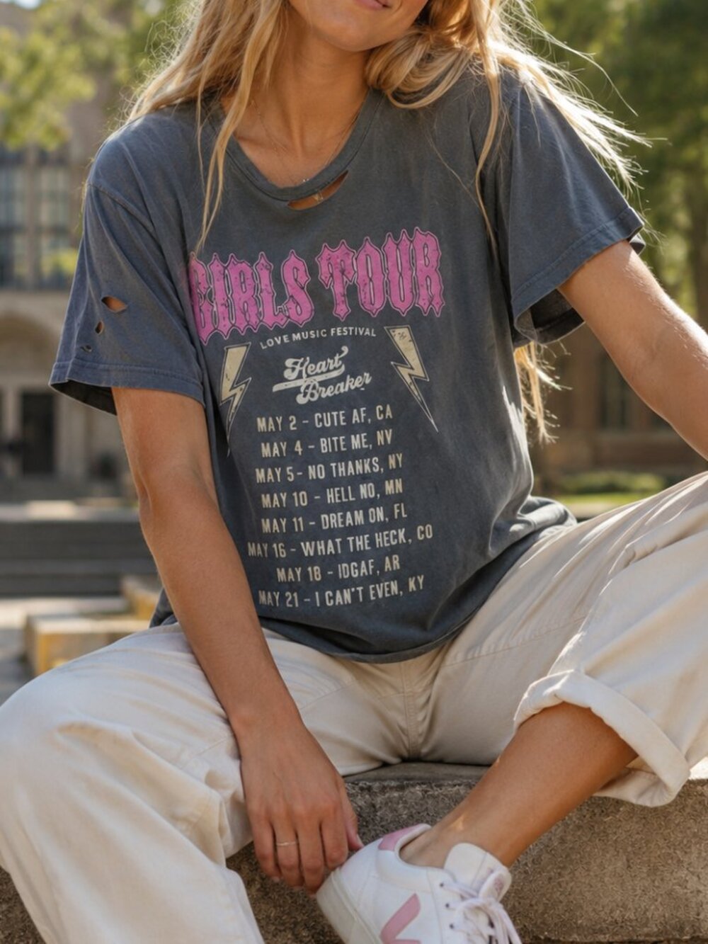 LULU SIMON Graphic Band Tee L Girls Tour Love Music Festival Distressed Ripped